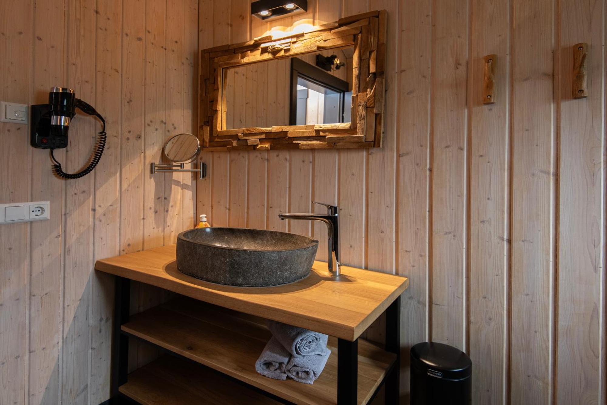 Kustelberg Lodges Medebach Exterior photo